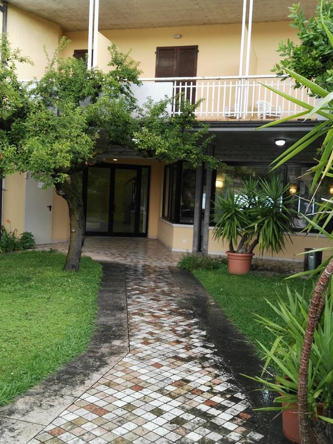 Hotel La Romantica Manerba del Garda Eksteriør bilde