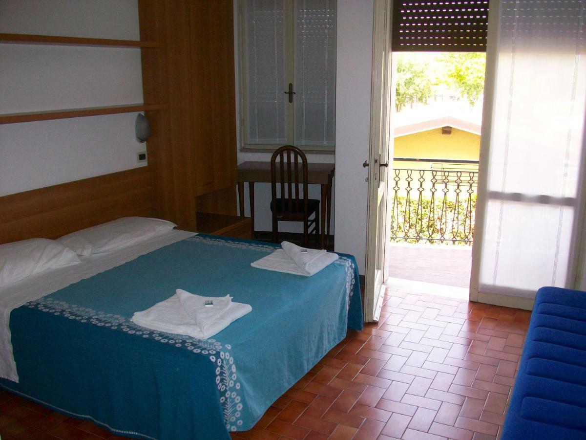 Hotel La Romantica Manerba del Garda Eksteriør bilde